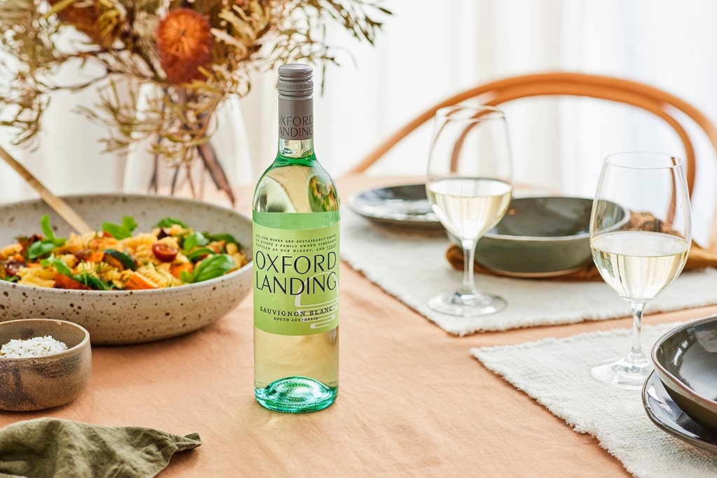 https://www.vinocorpperu.com/images/bodegas/oxfordlanding/VINO-VEGANO-min.jpg